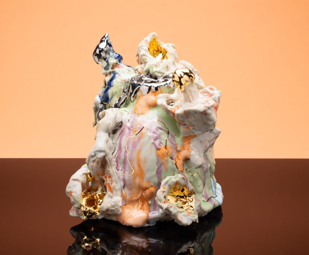 Andrew Casto, The Jin, 2022, Porcelain, gold and white gold, 9½ x 8 x 9 inches