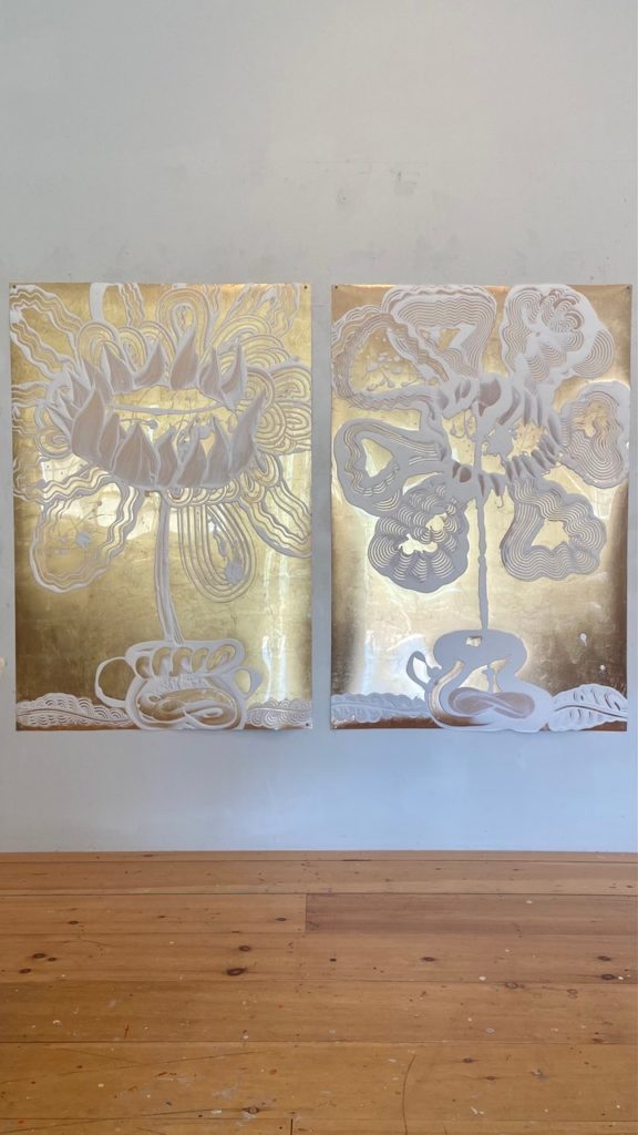 Catherine Howe, White Velvet on reverse -gilded Mylar, 2022, Acrylic, metal leaf, rayon flocking on heavy Mylar, grommets, 60 x 40 inches